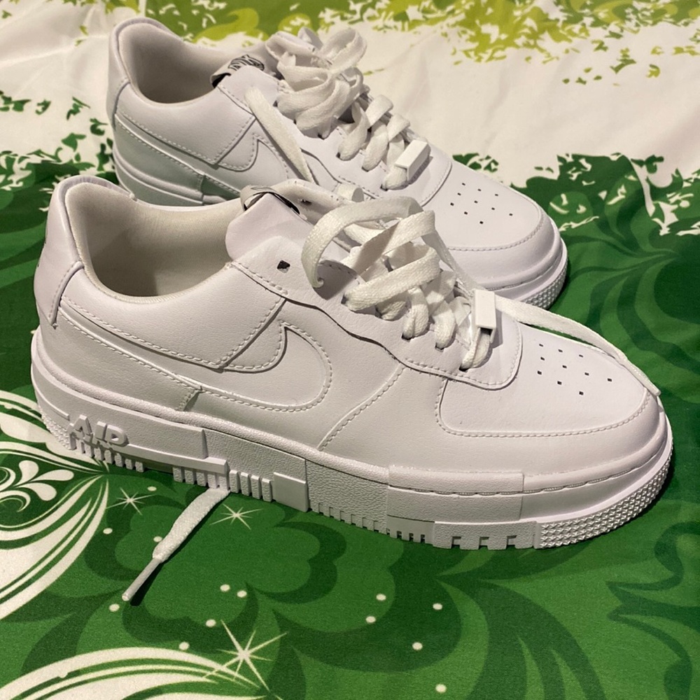 Nike Air Force WOMENS 6.5 NWT no box. Never worn.
